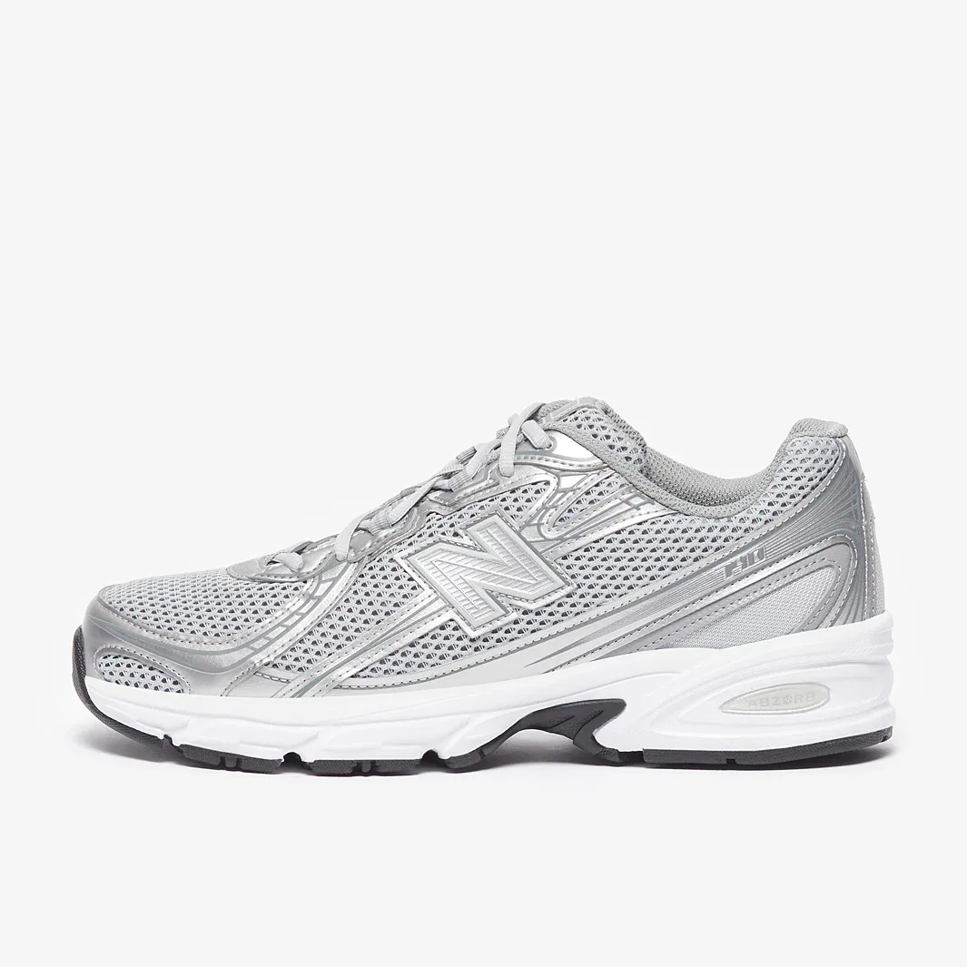 New Balance 740