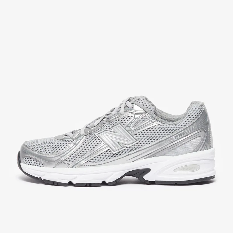 New Balance 740