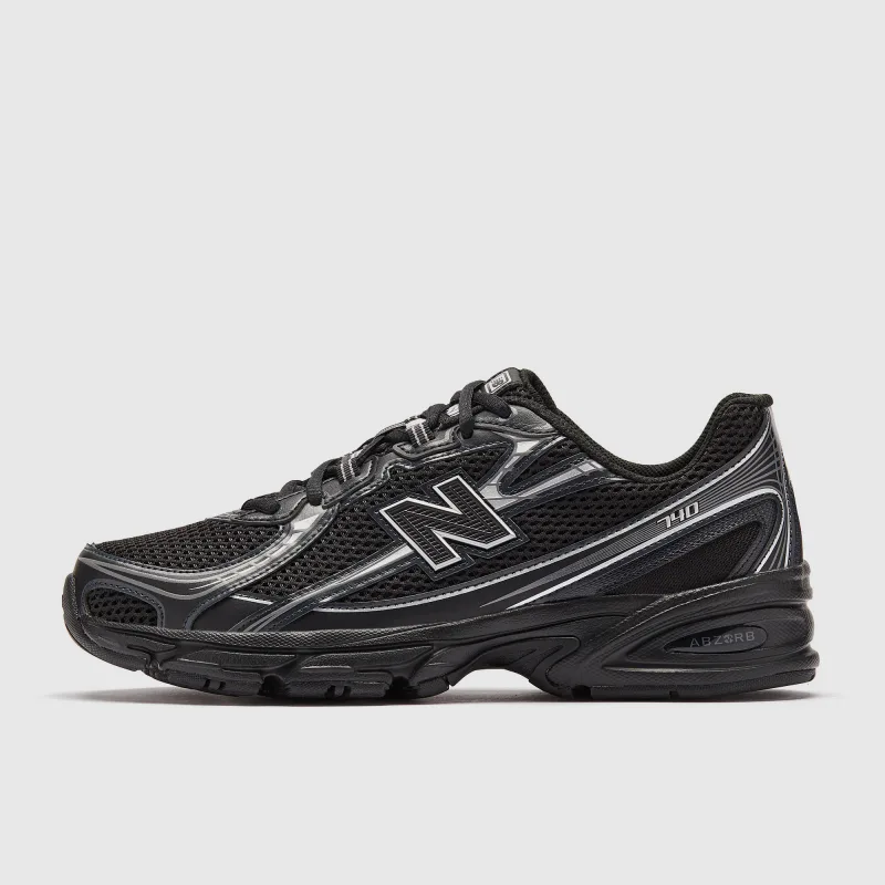 New Balance 740