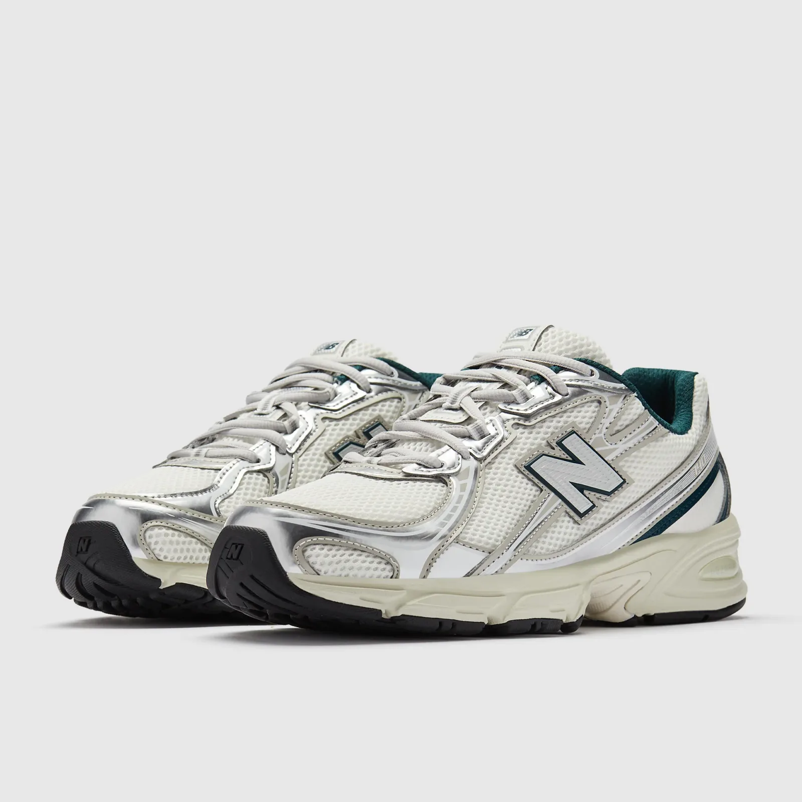 New Balance 740