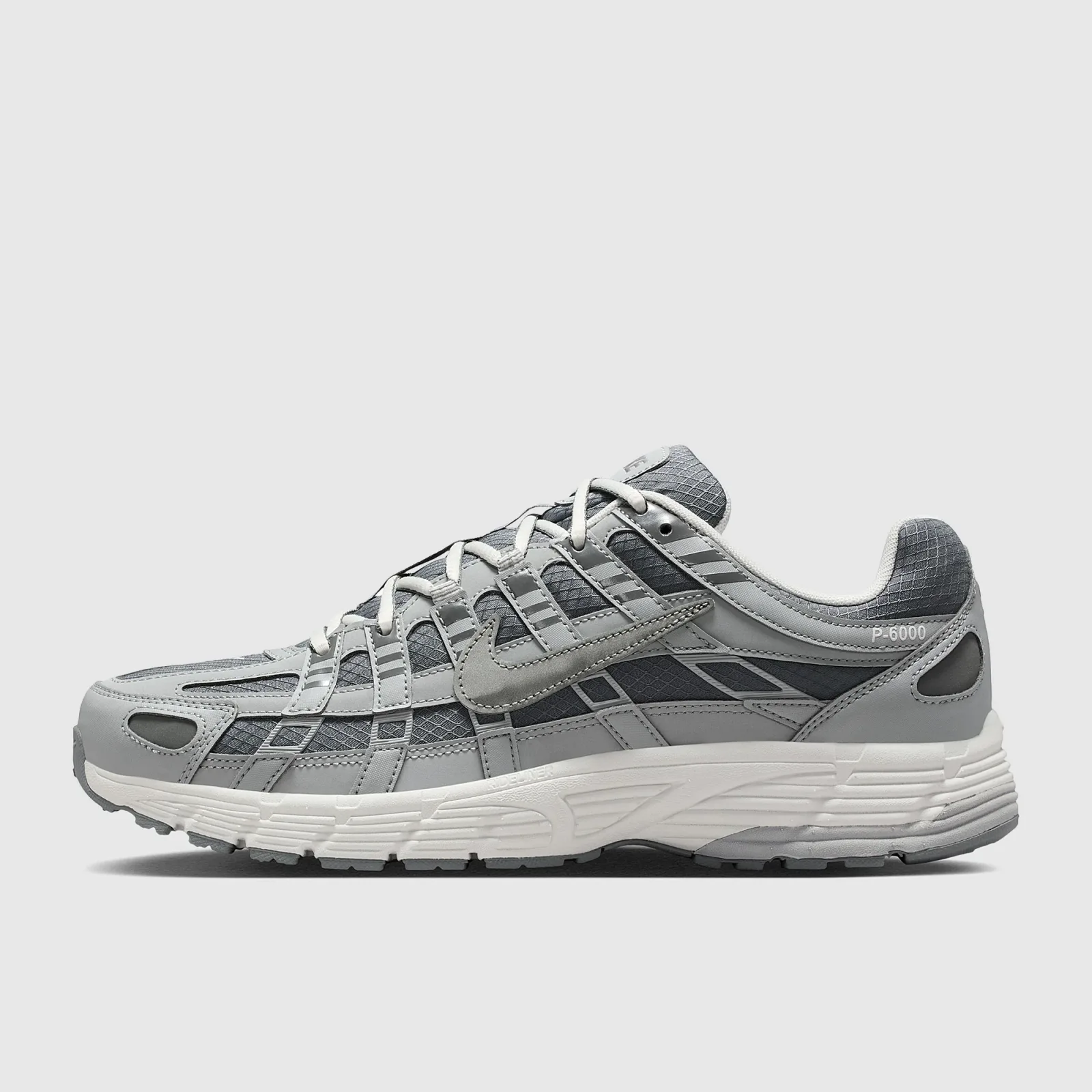 Nike Sportswear P-6000 SE