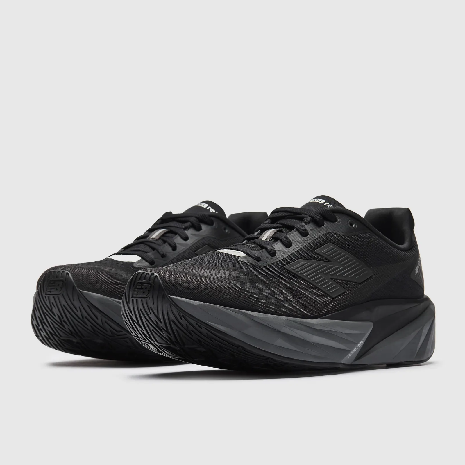 New Balance FuelCell Rebel v5